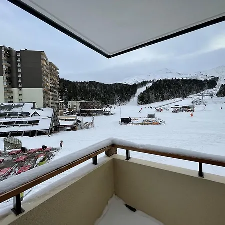 T2 Avec Balcon Au Coeur De La Station, Proche Pistes Et Commerces *