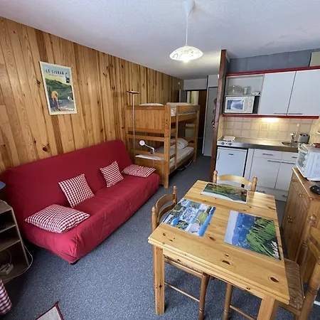 T2 Avec Balcon Au Coeur De La Station, Proche Pistes Et Commerces * Laveissière